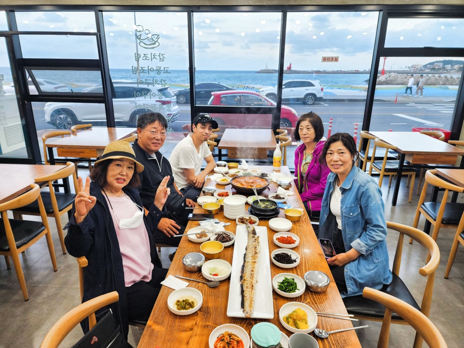 태랑의 갈치구이와 조림, 이호테우 바다를 마주한 식탁